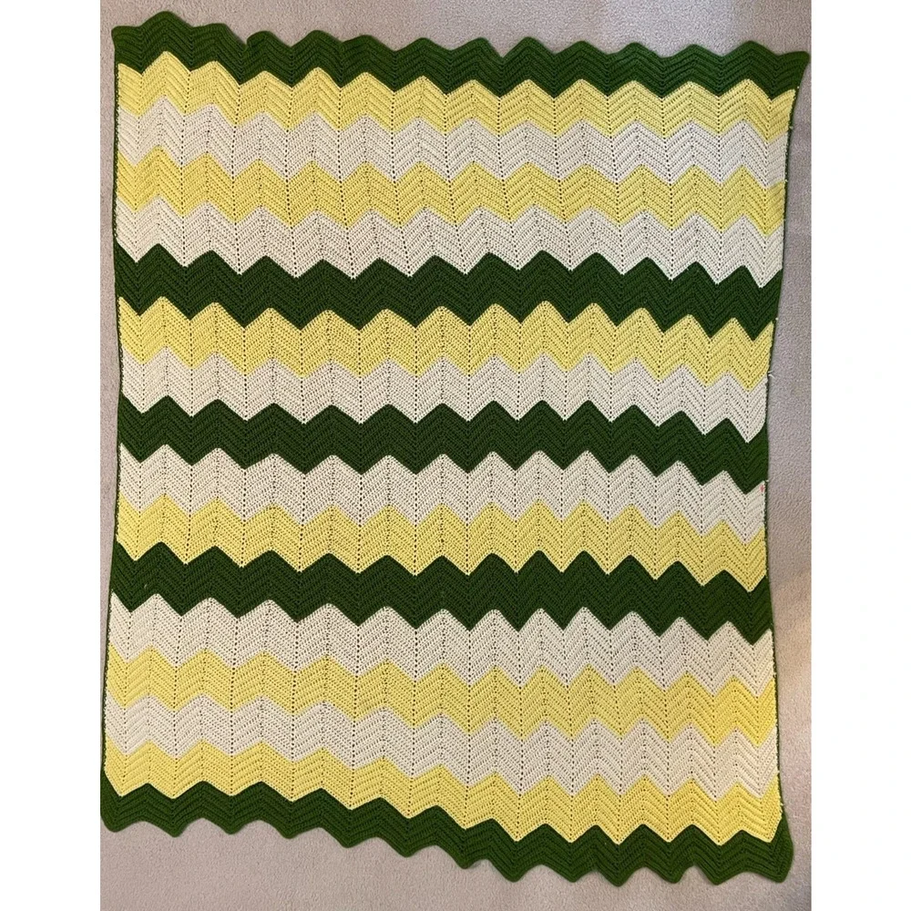 Vintage Afghan Throw Blanket Chevron Cottage Grandma Green Bay Packers Avocado
